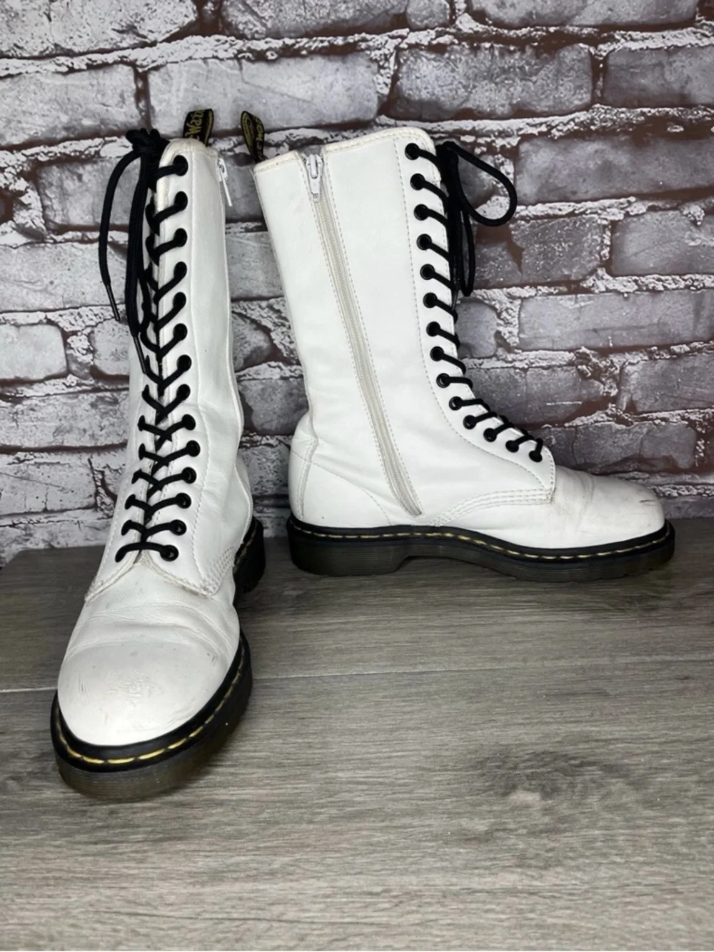 Dr Doc Martens 10183 White 14 Eyelet Zip Up Combat Boots Women's Sz 9M US/41EU - Picture 8 of 8